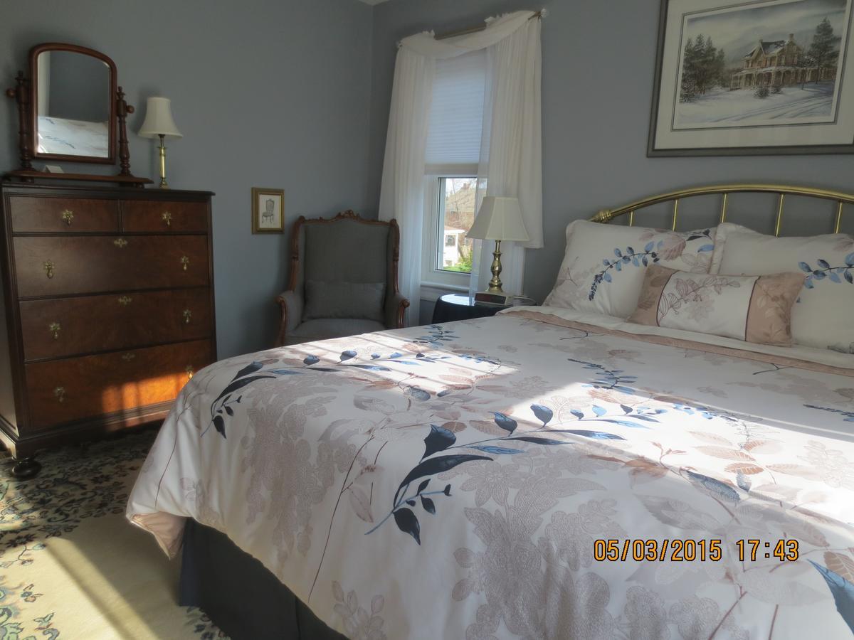 Robinsong Thorold Quarto foto