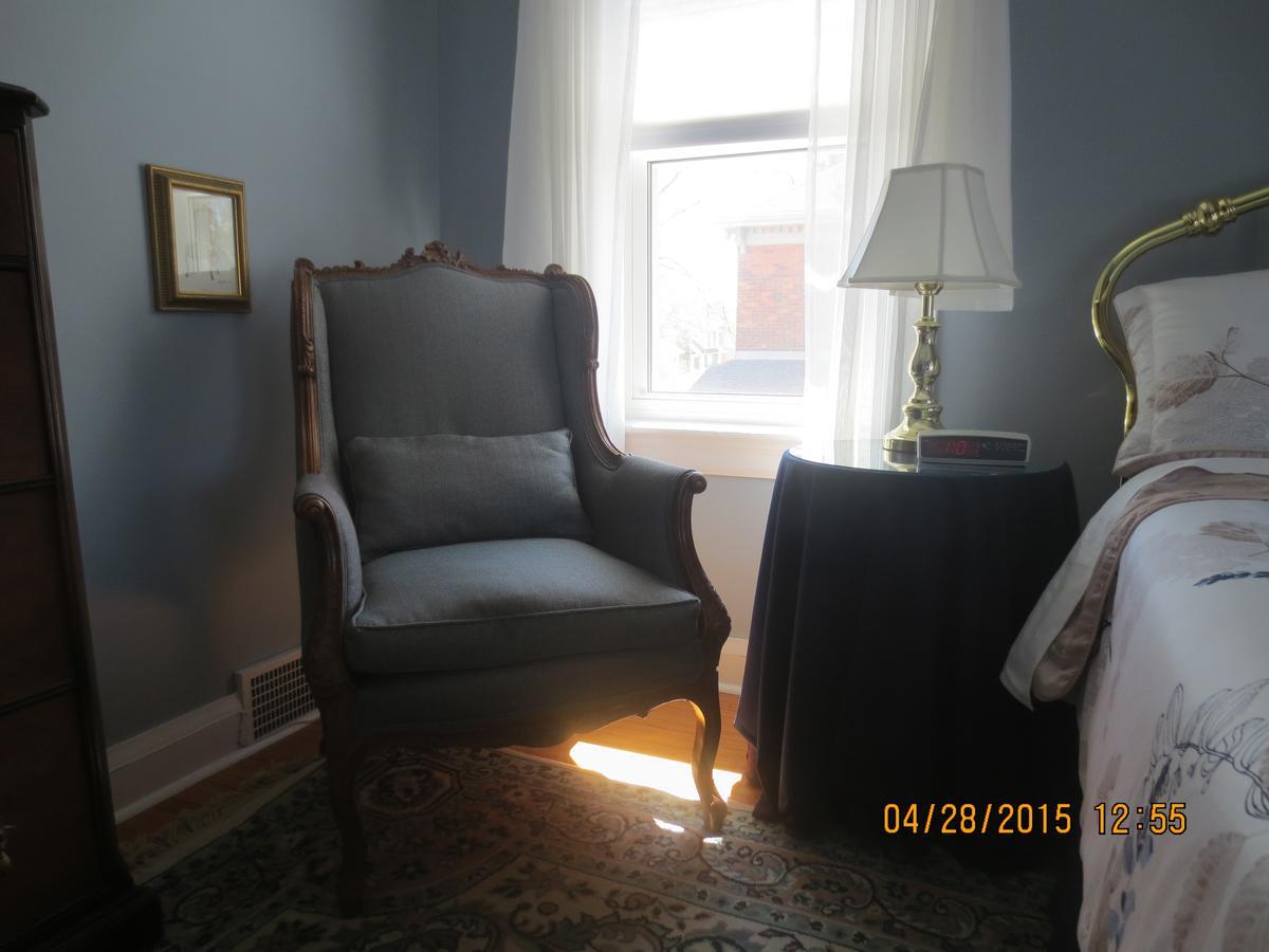 Robinsong Thorold Quarto foto