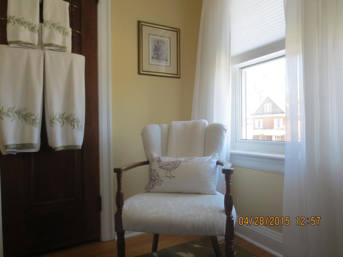 Robinsong Thorold Quarto foto